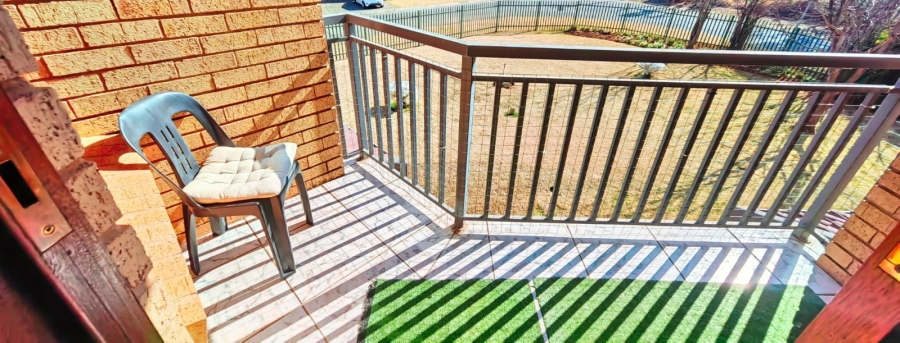 6 Bedroom Property for Sale in Mooivallei Park North West